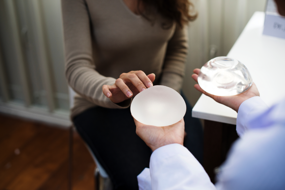 silicone vs. saline breast implants